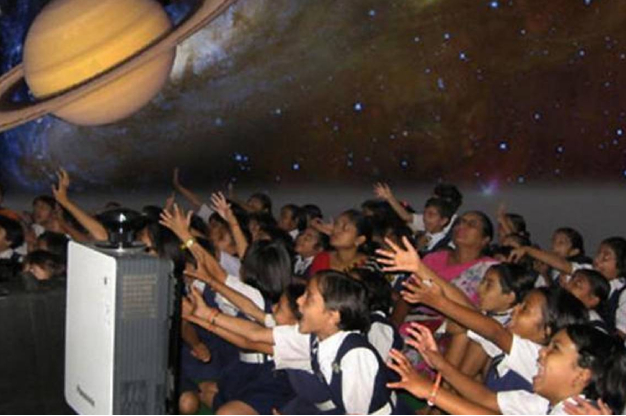 MOBILE PLANETARIUMS